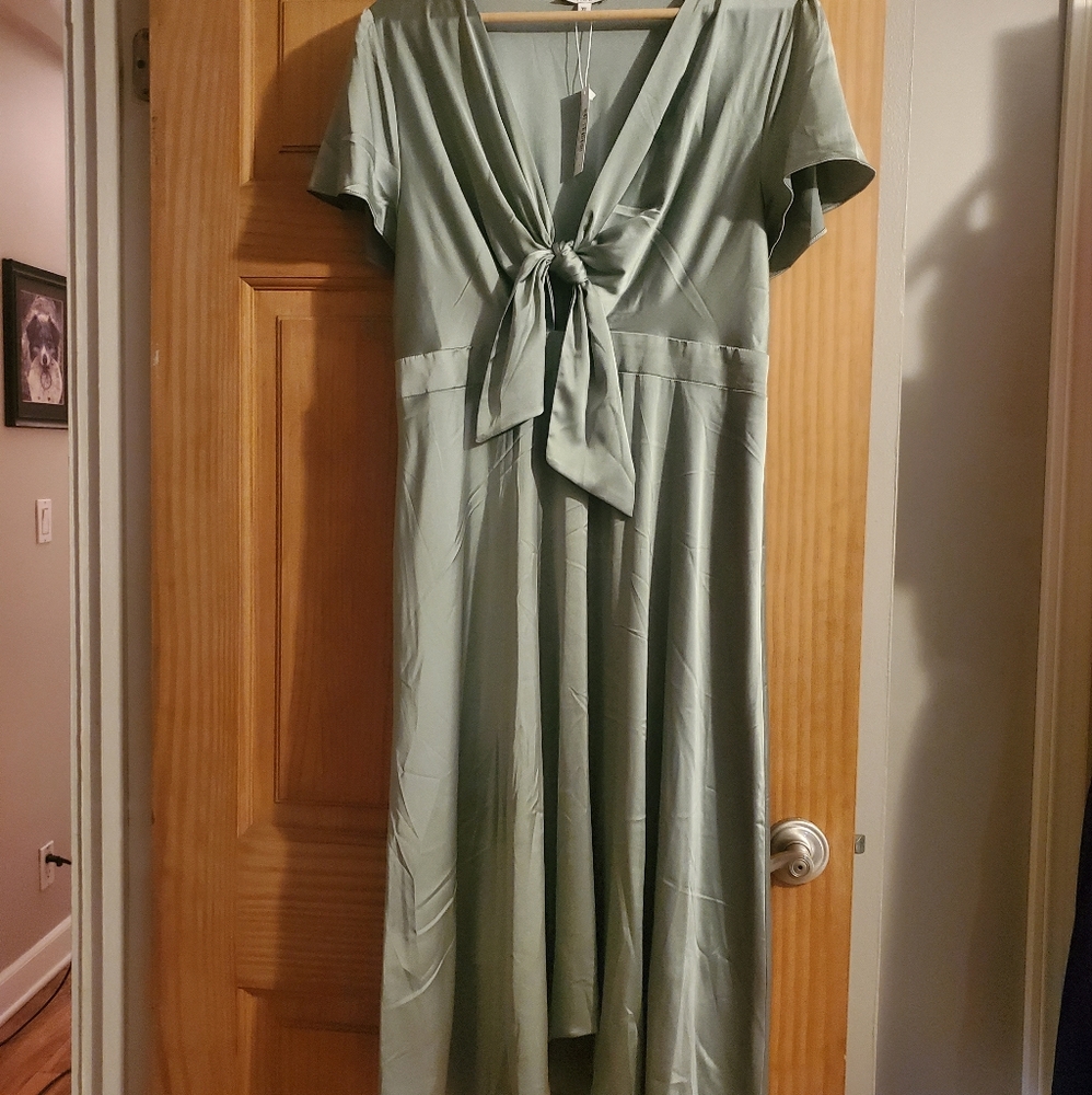 NWT Baltic Born poppy satin midi dress, color is eucalyptus, XL